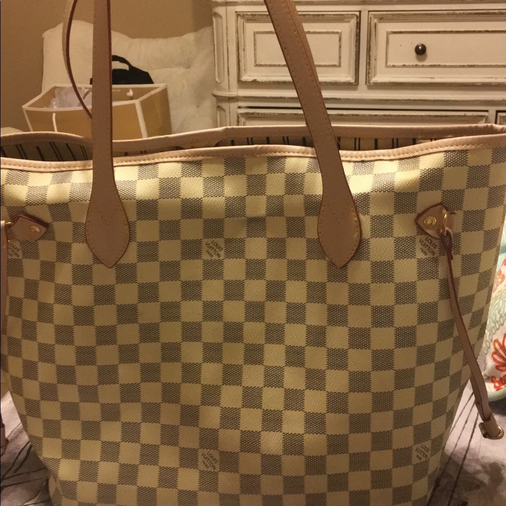 Handbag - Picture 2 of 4